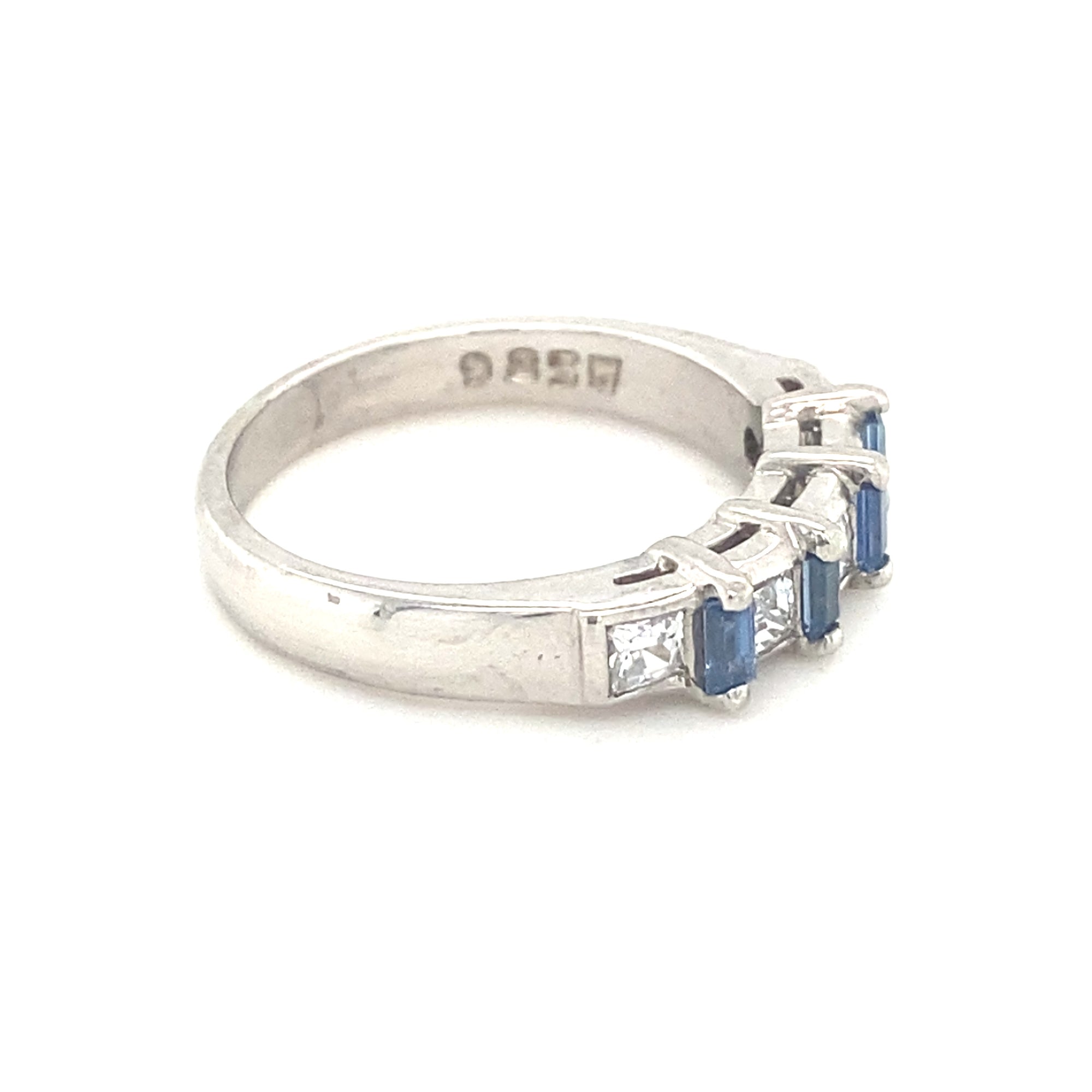 9kt White Gold Sapphire &amp; Clear Stone Ring