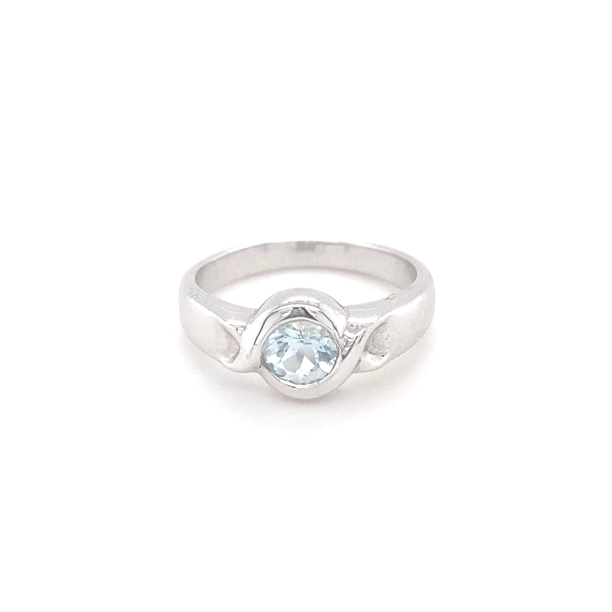 9kt White Gold Ring with Aqua Marine Coloured Stone