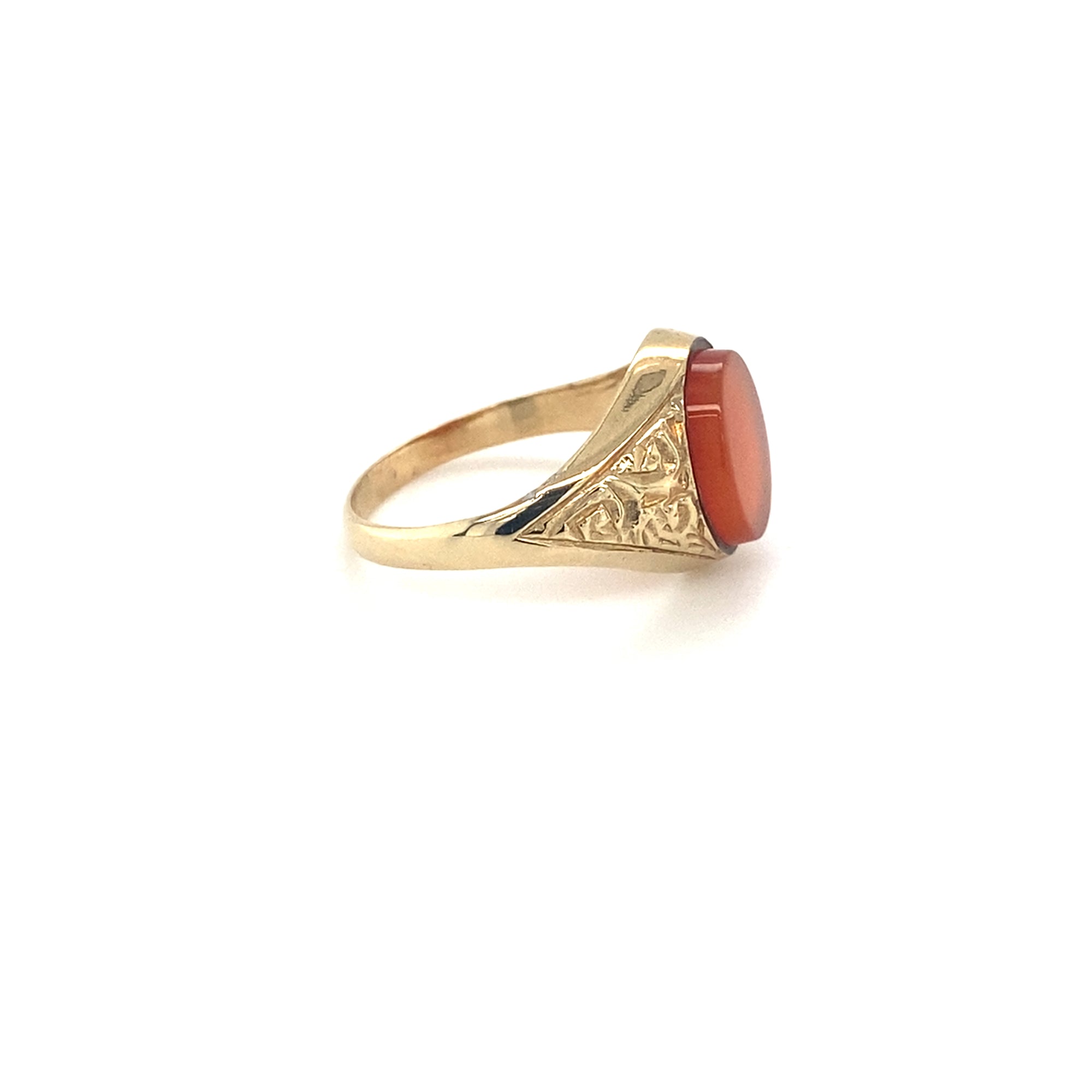 9kt Gold Carnelian Ring