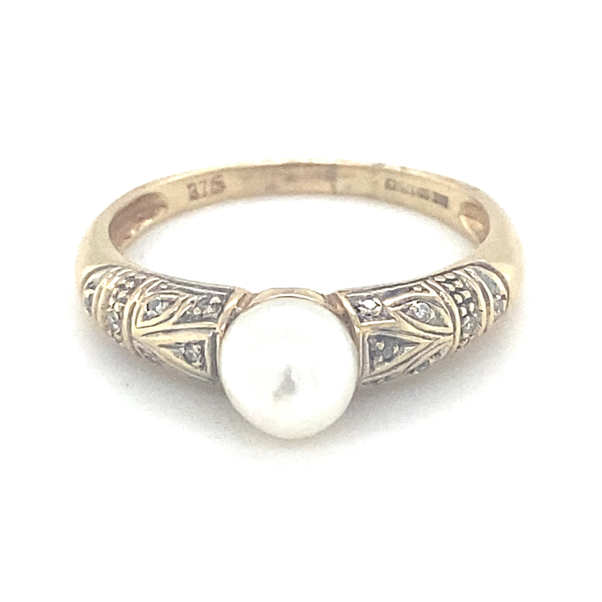 9kt Gold Antique Pearl &amp; Diamond Ring
