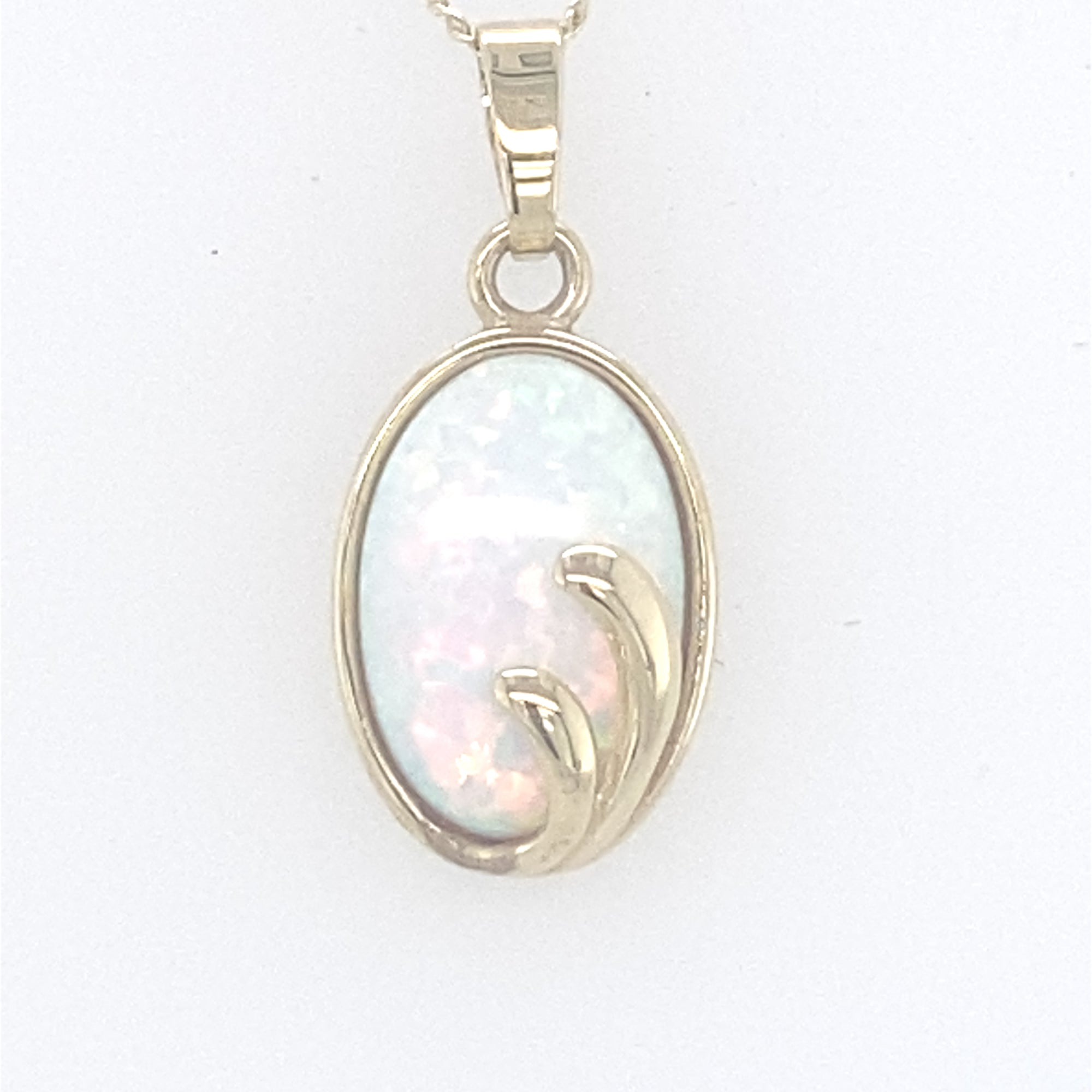 9kt Gold Opal Pendant