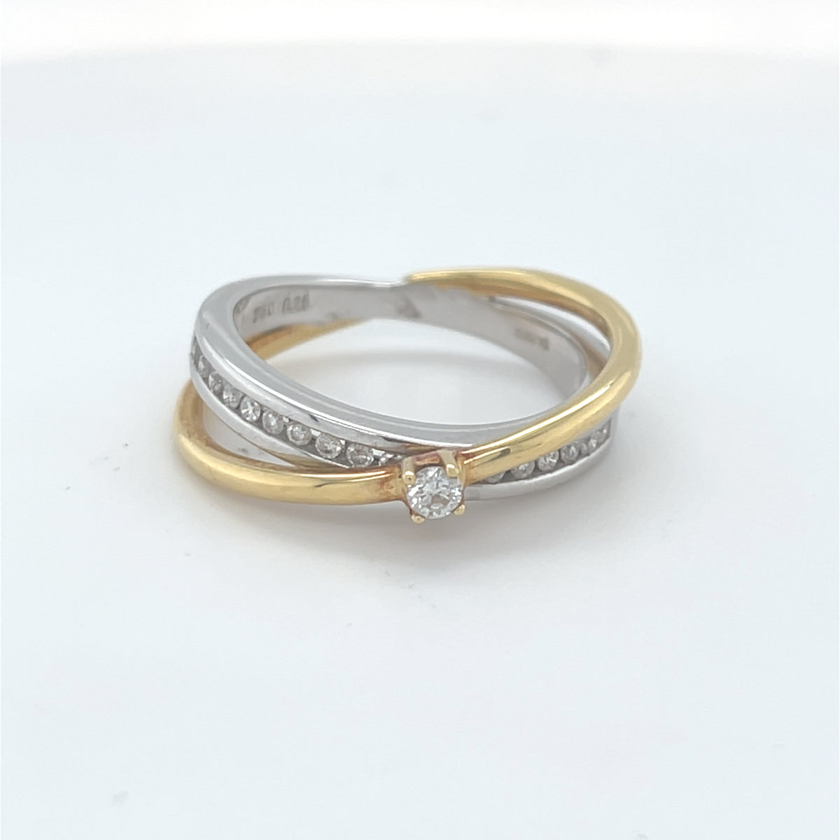 18kt Gold Cross Over Diamond Ring