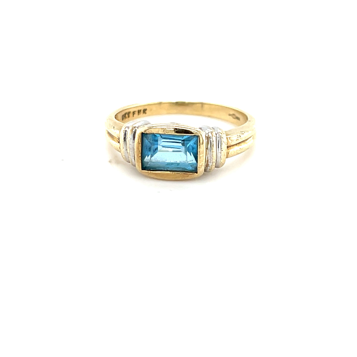 9kt Gold Ring with Turquoise Coloured Stone