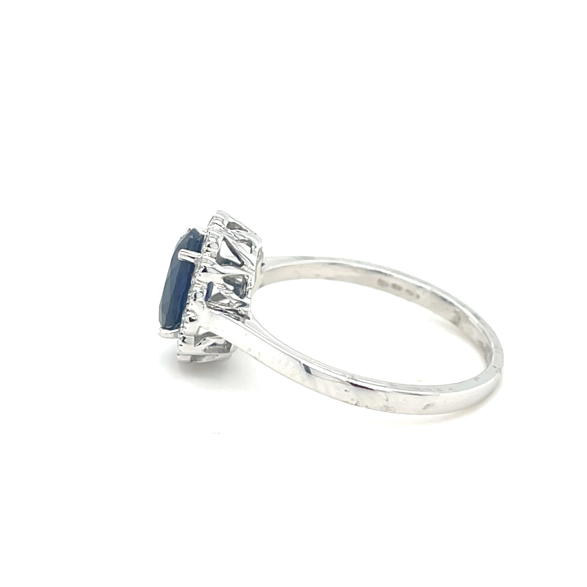 18kt White Gold Sapphire &amp; Diamond Cluster Ring