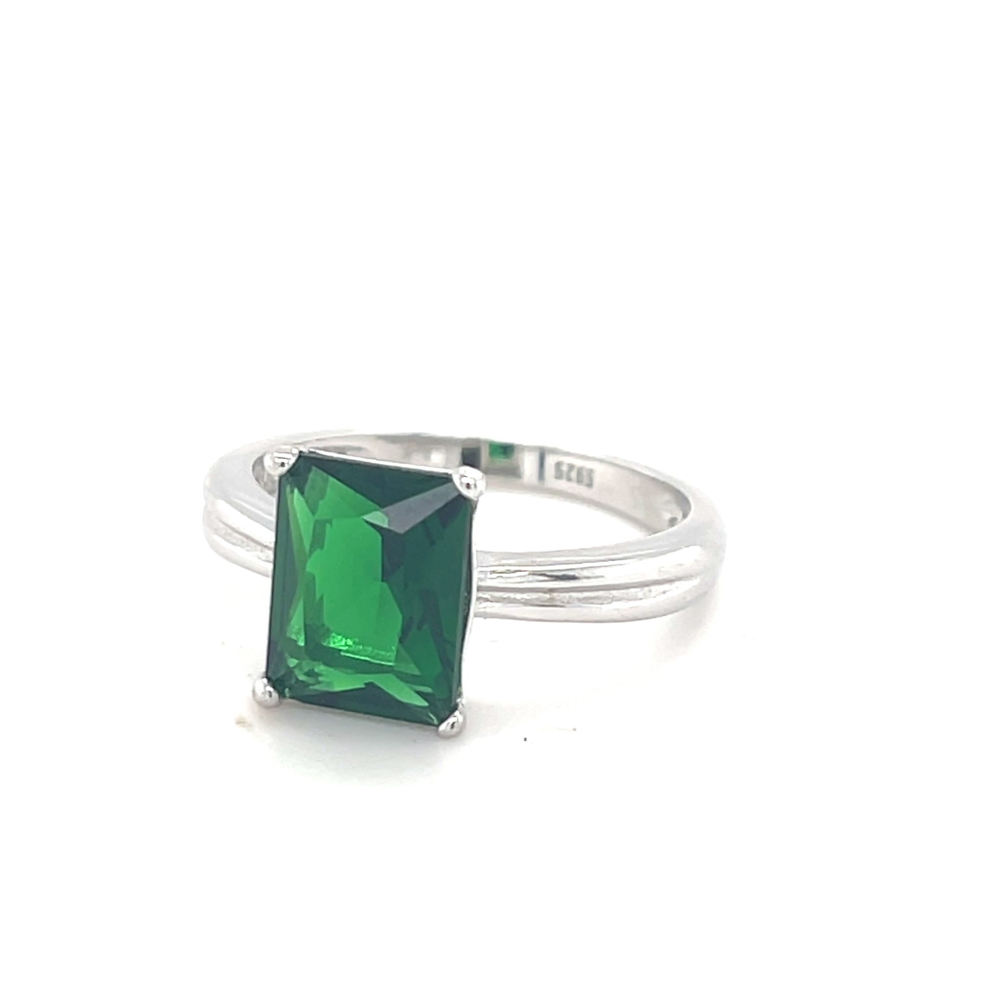 Sterling Silver Emerald Coloured Ring