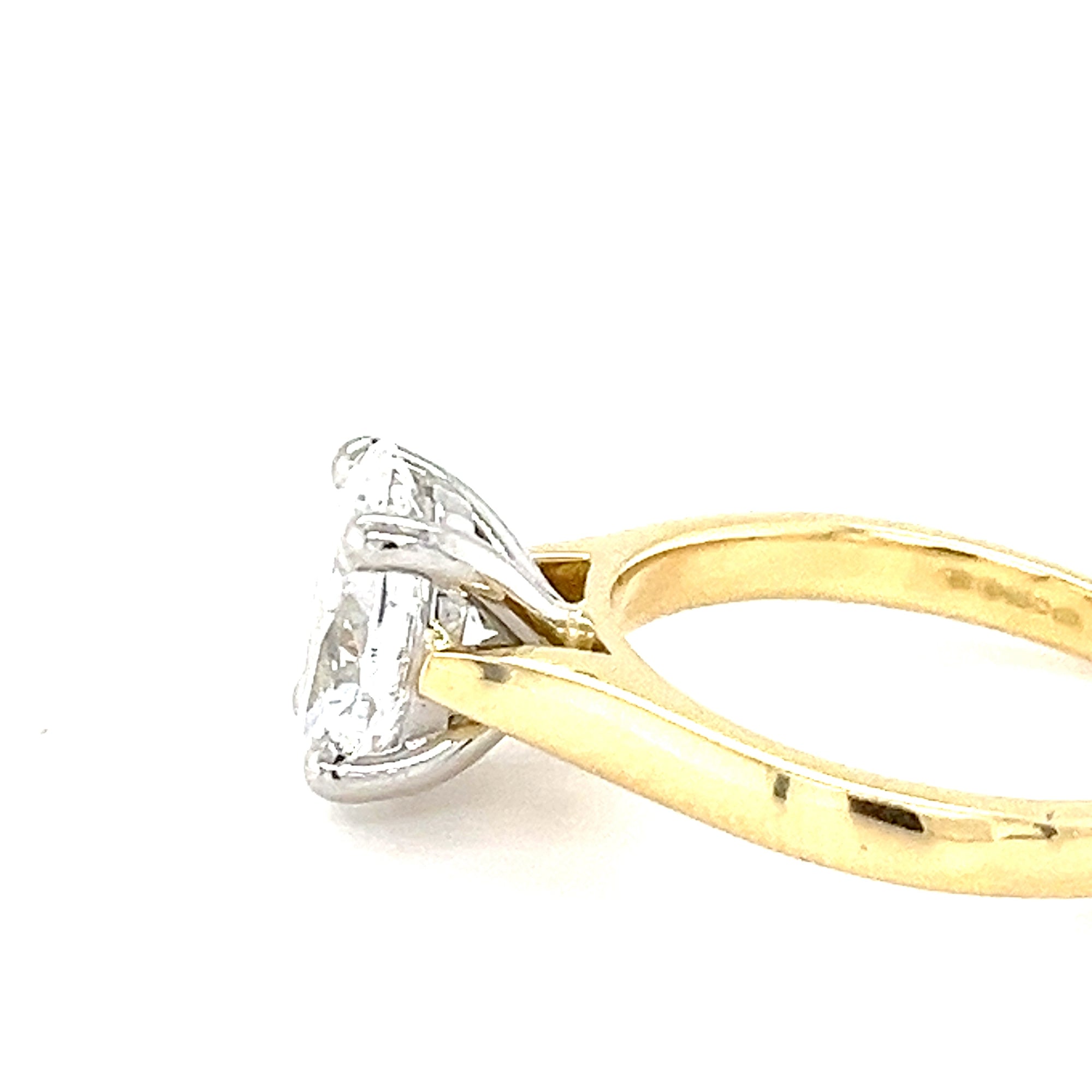 18kt Gold Lab Diamond Engagement Ring