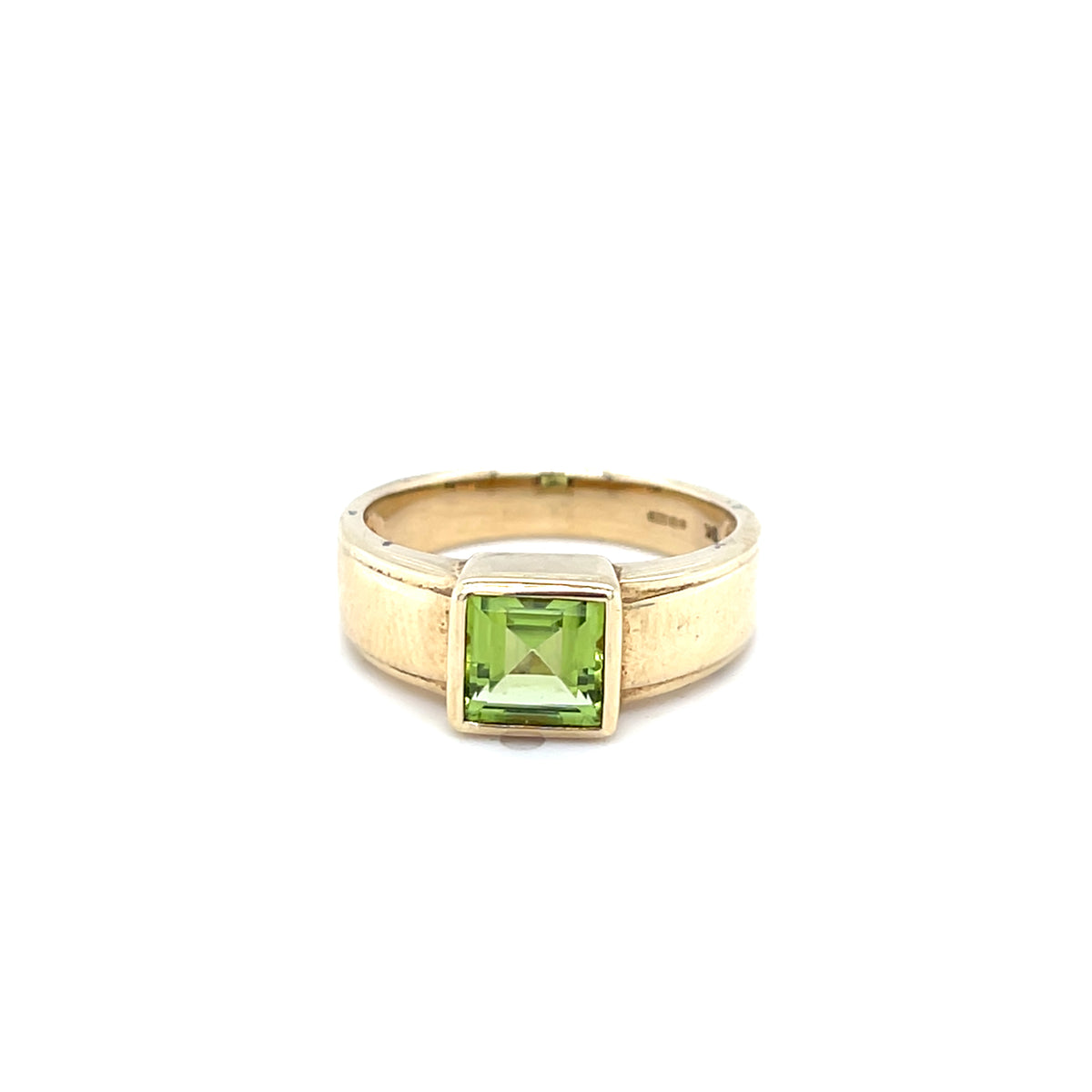 9kt Gold Peridot Ring