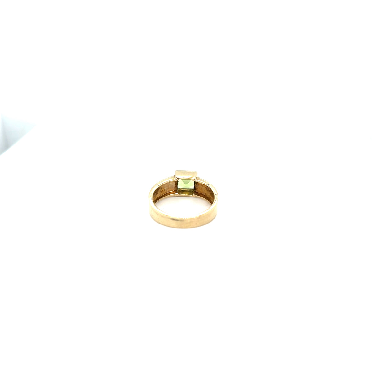 9kt Gold Peridot Ring