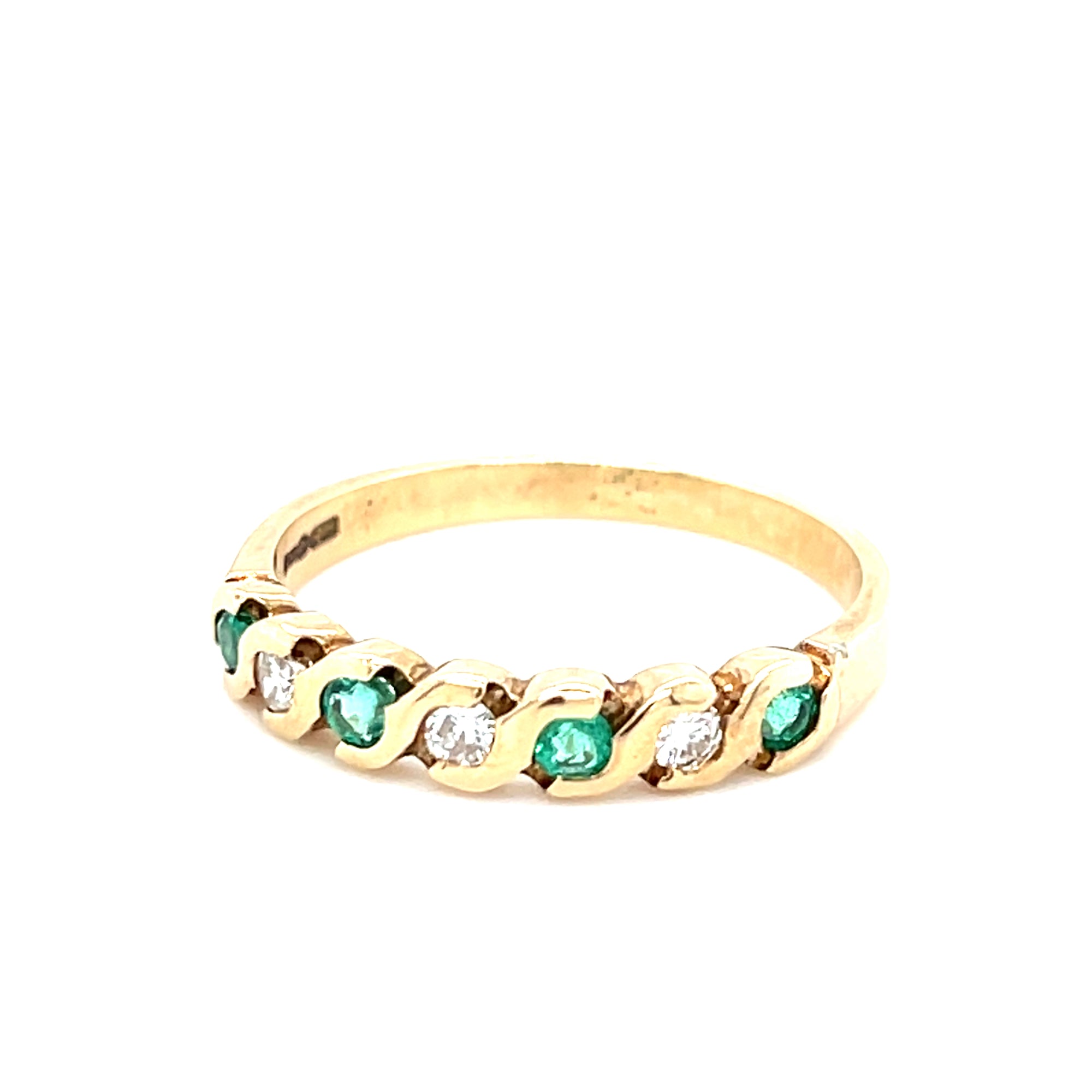 9kt Gold Emerald &amp; Diamond Ring