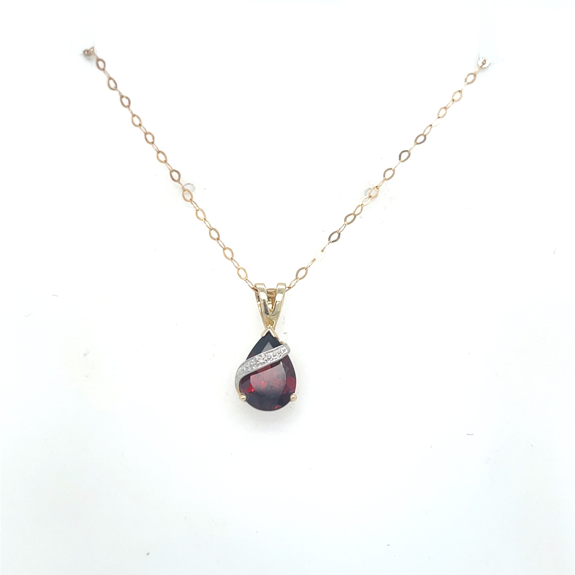 9kt Gold Garnet Coloured Pendant