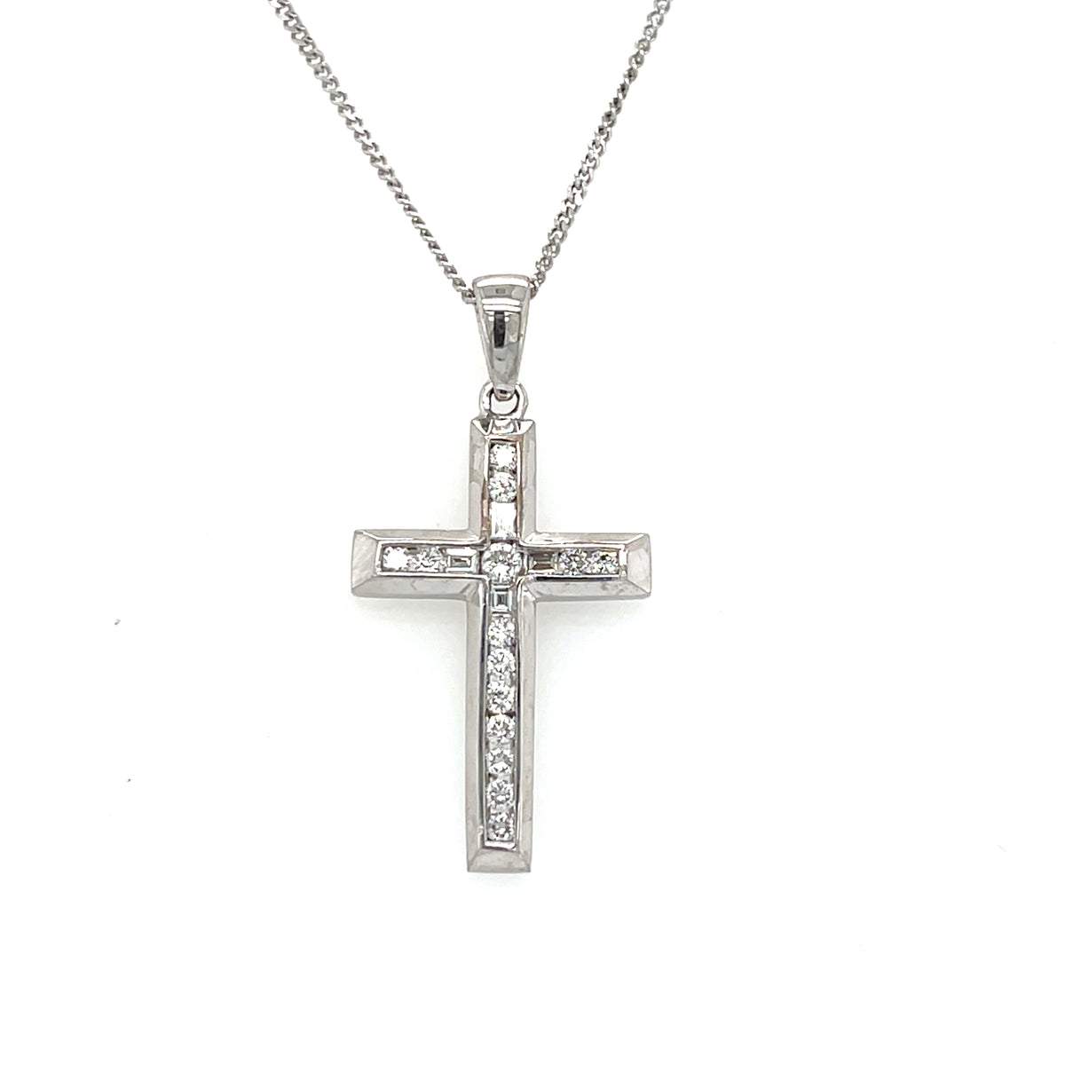 18kt White Gold Diamond Cross