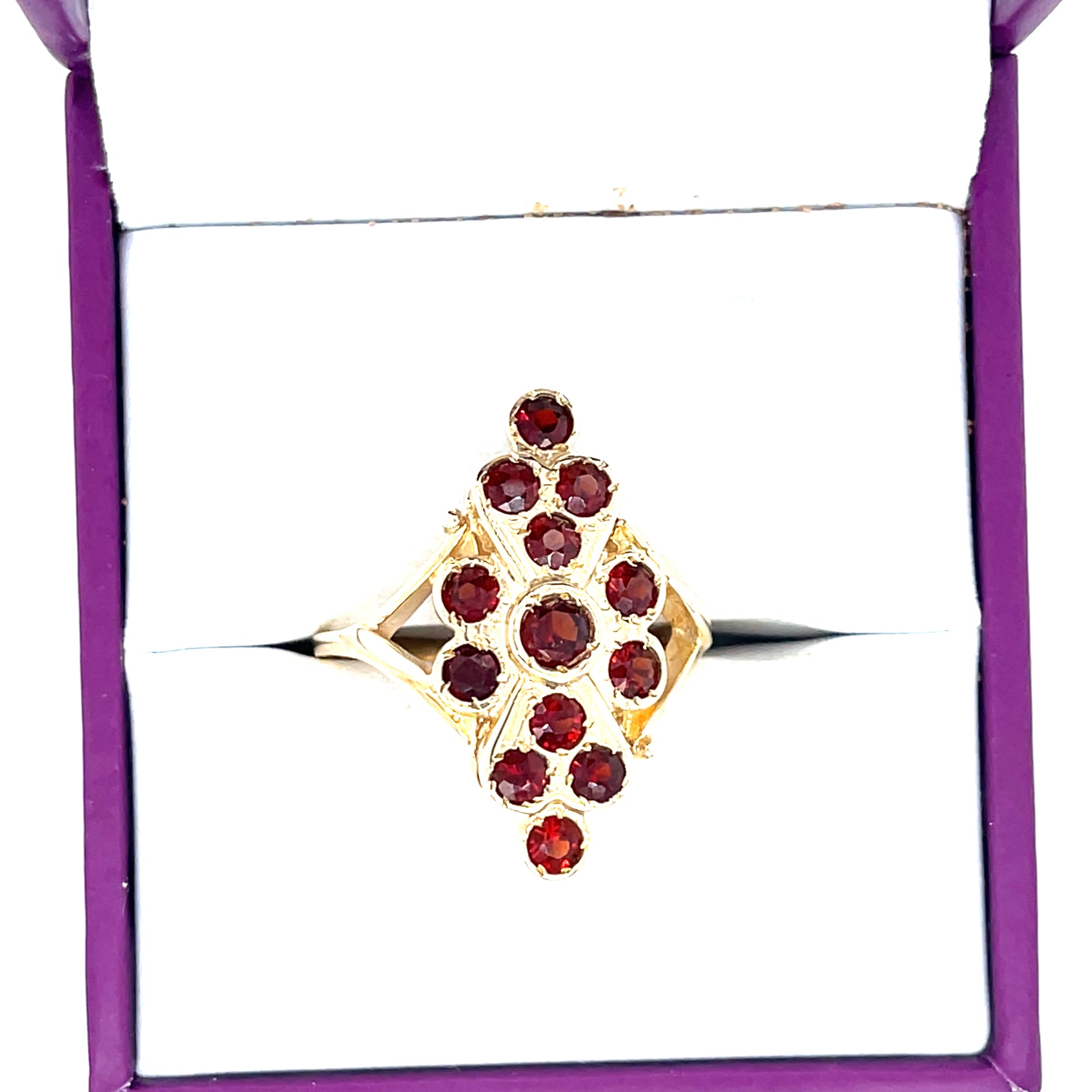 9kt Gold Garnet Ring
