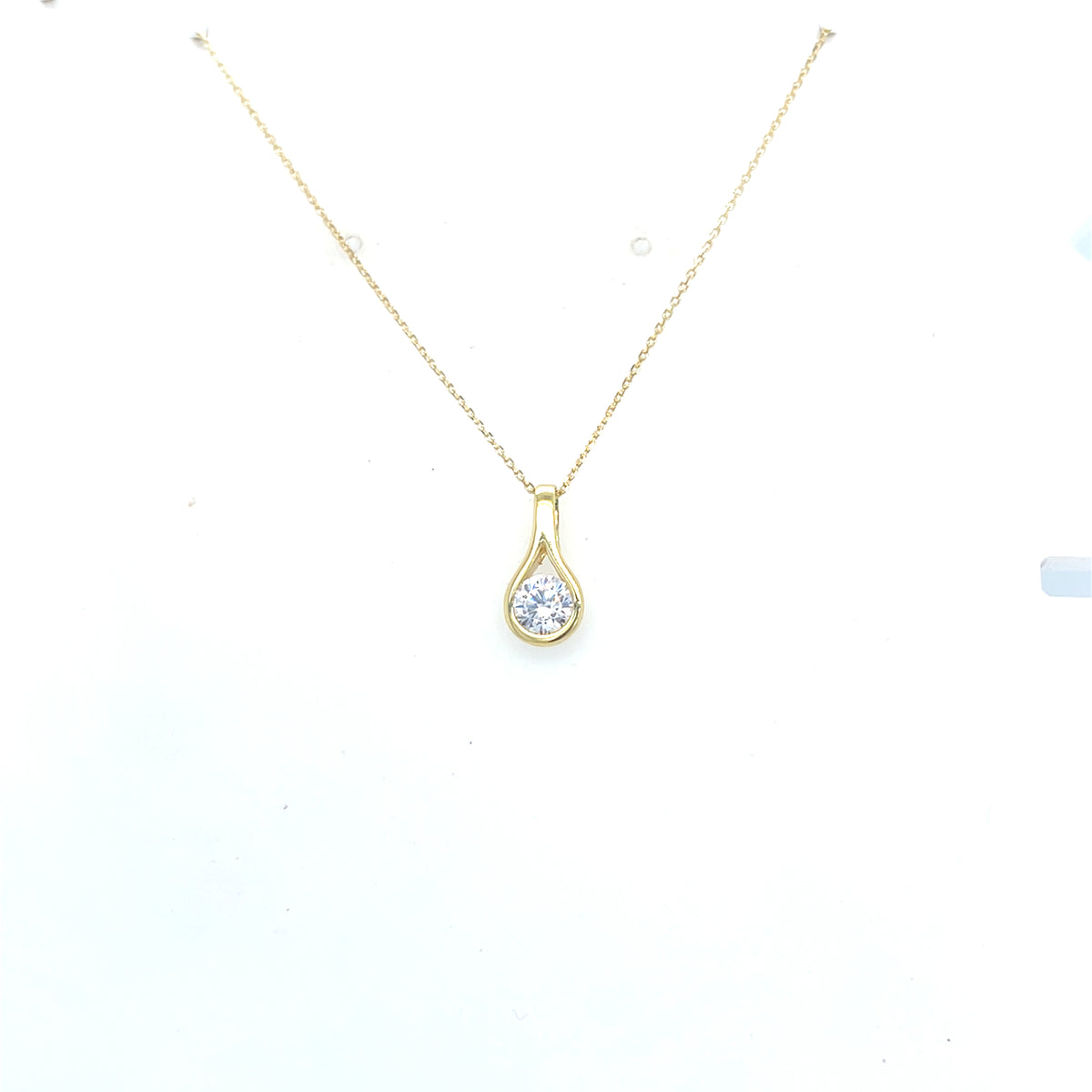 9kt Gold Cubic Zirconia Pendant