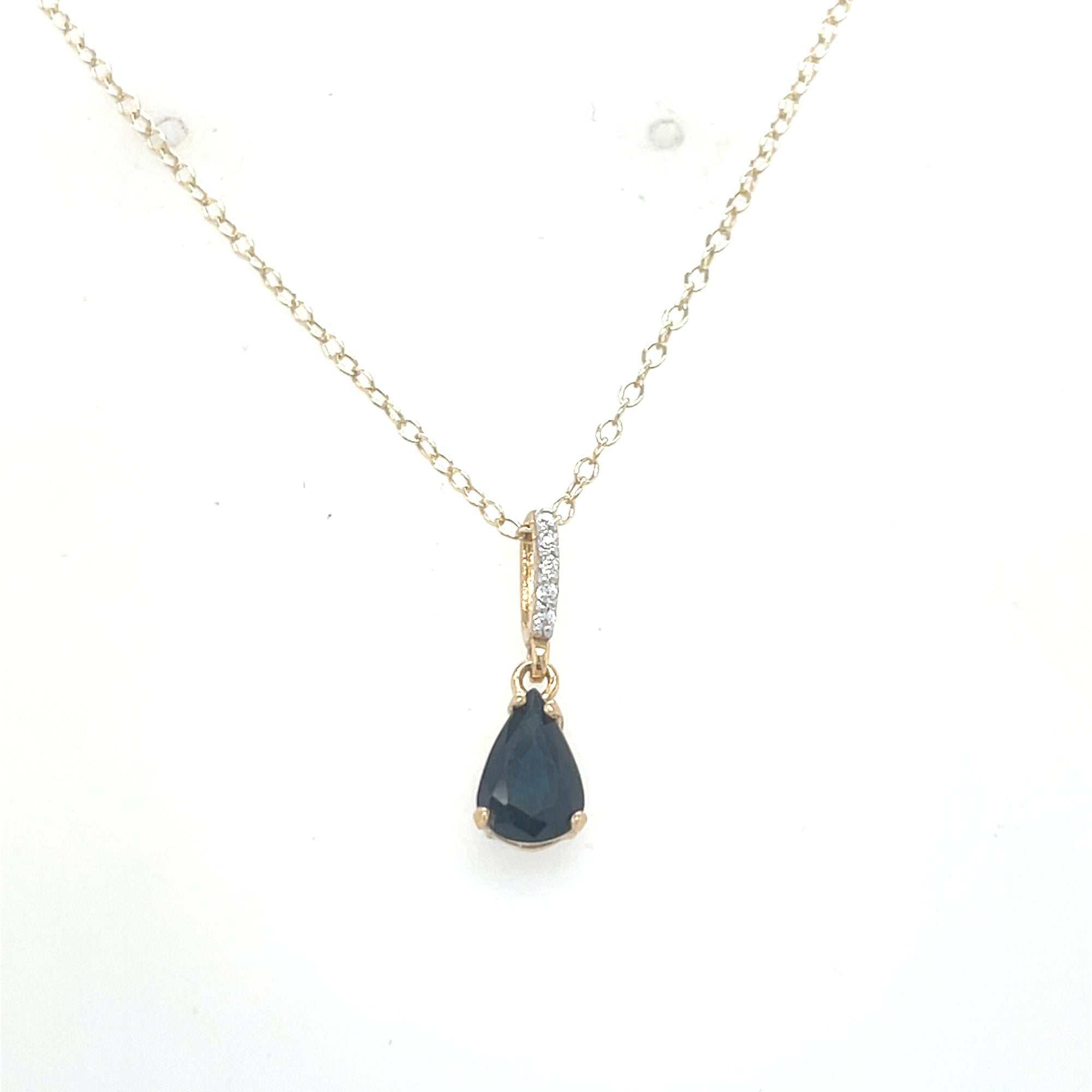 9kt Gold Pear Shap Sapphire Pendant