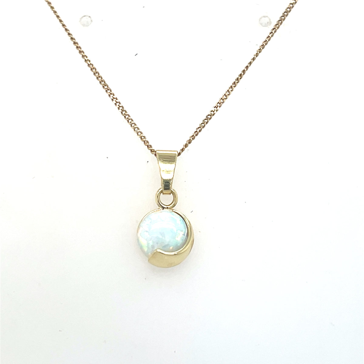 9kt Gold Opal Pendant