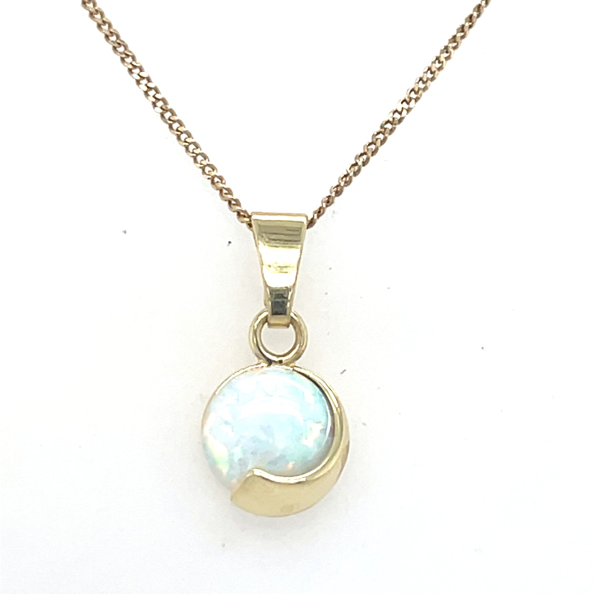 9kt Gold Opal Pendant