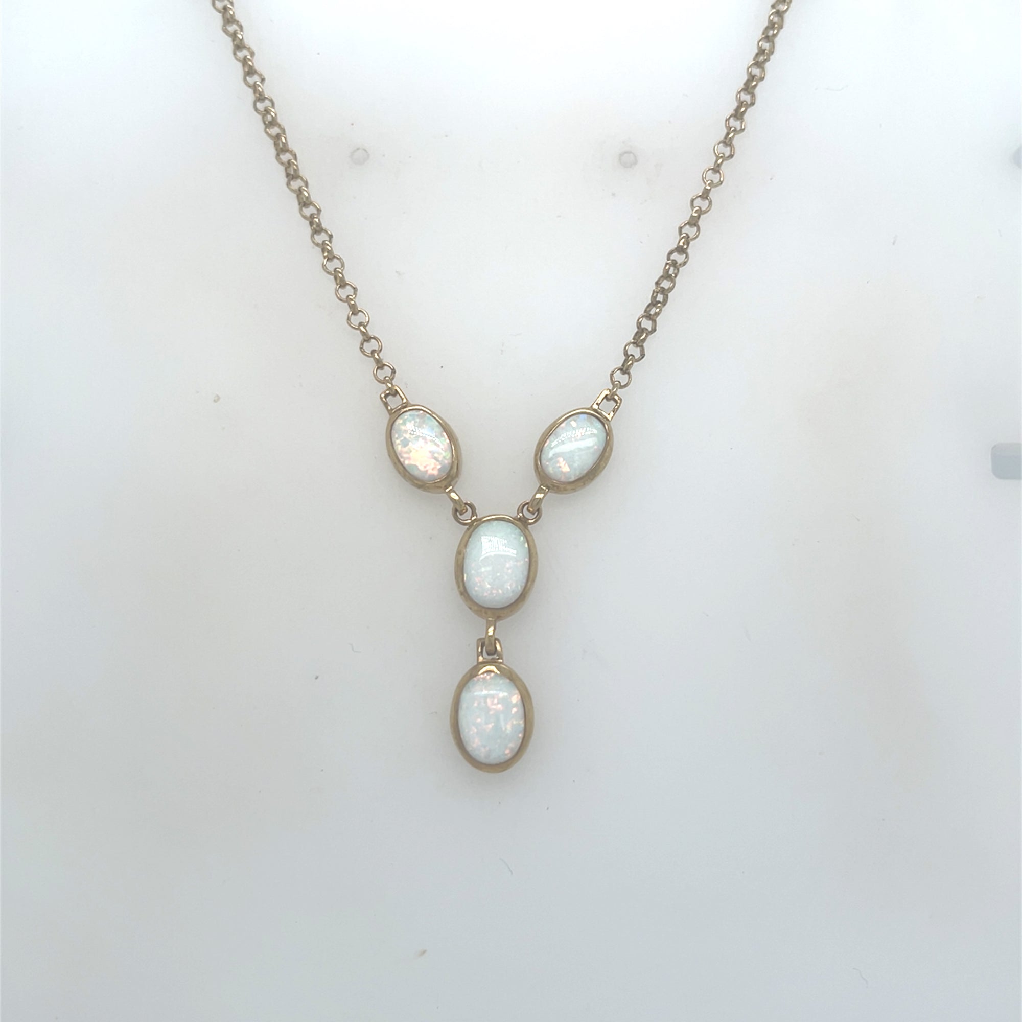 9kt Gold Opal Pendant