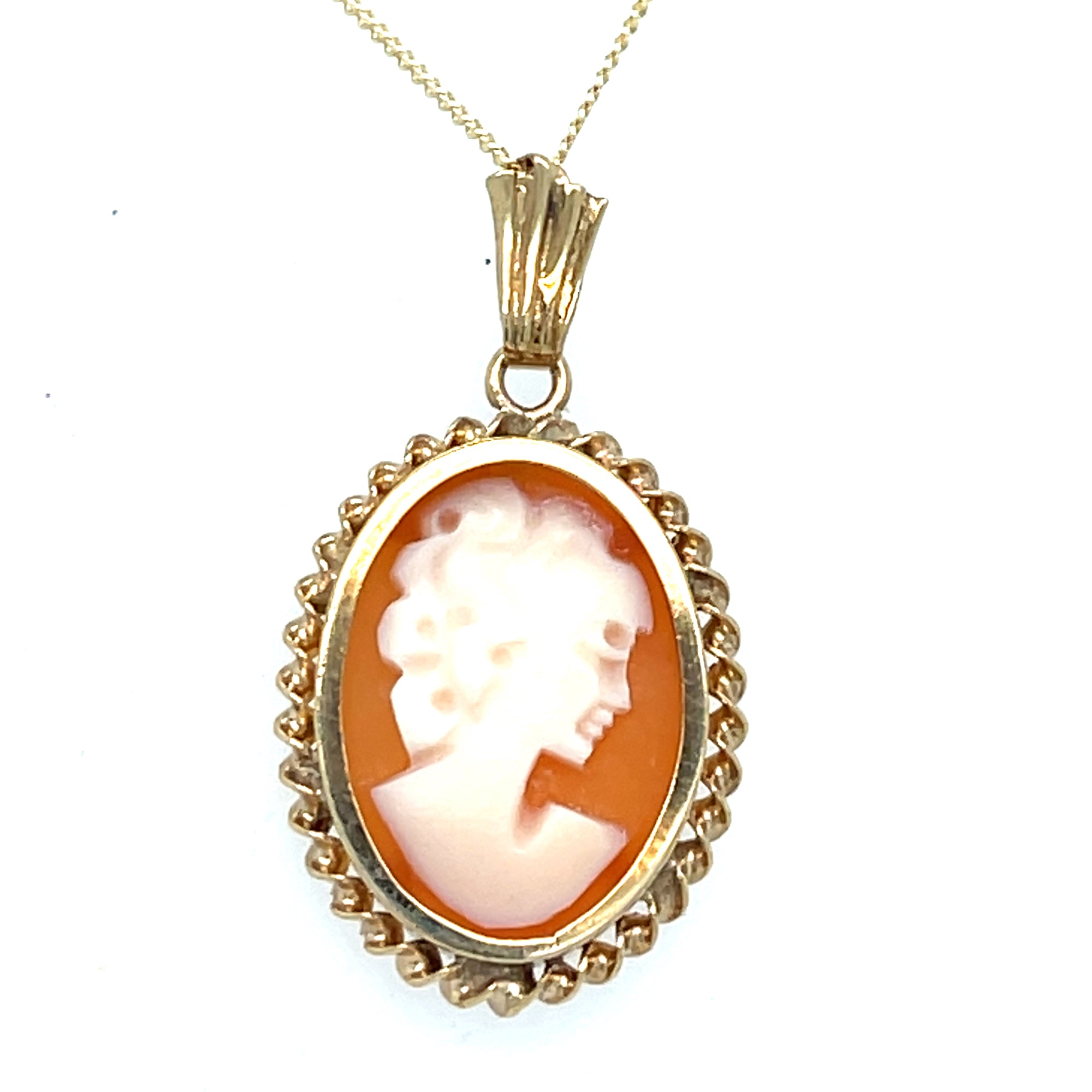 9kt Gold Cameo Necklace