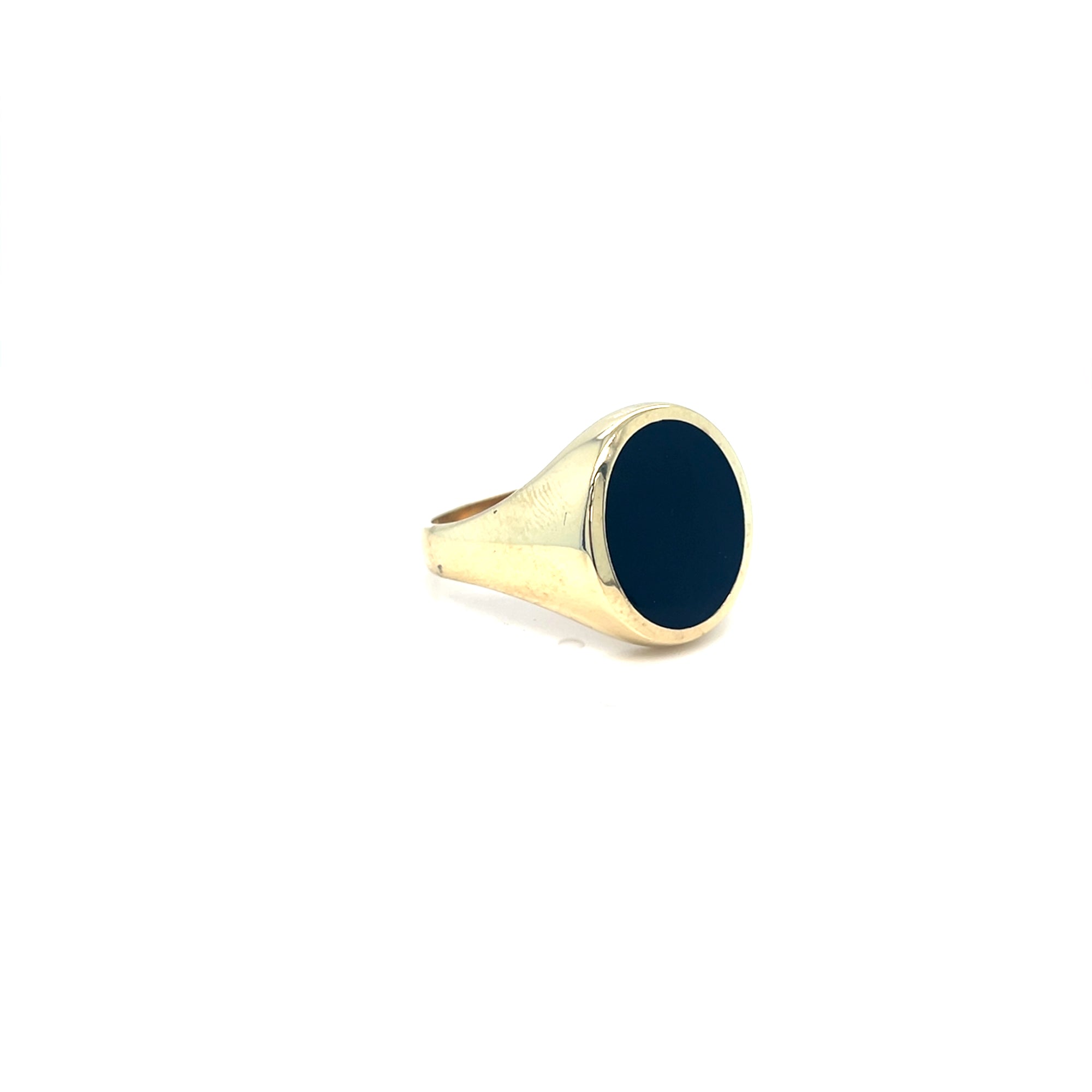 9kt Gold Men's Oval Onyx Ring