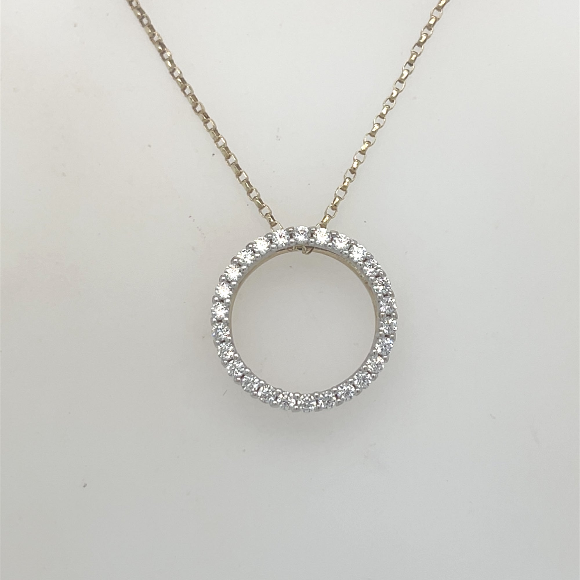 9kt Gold Stoneset Circle Pendant
