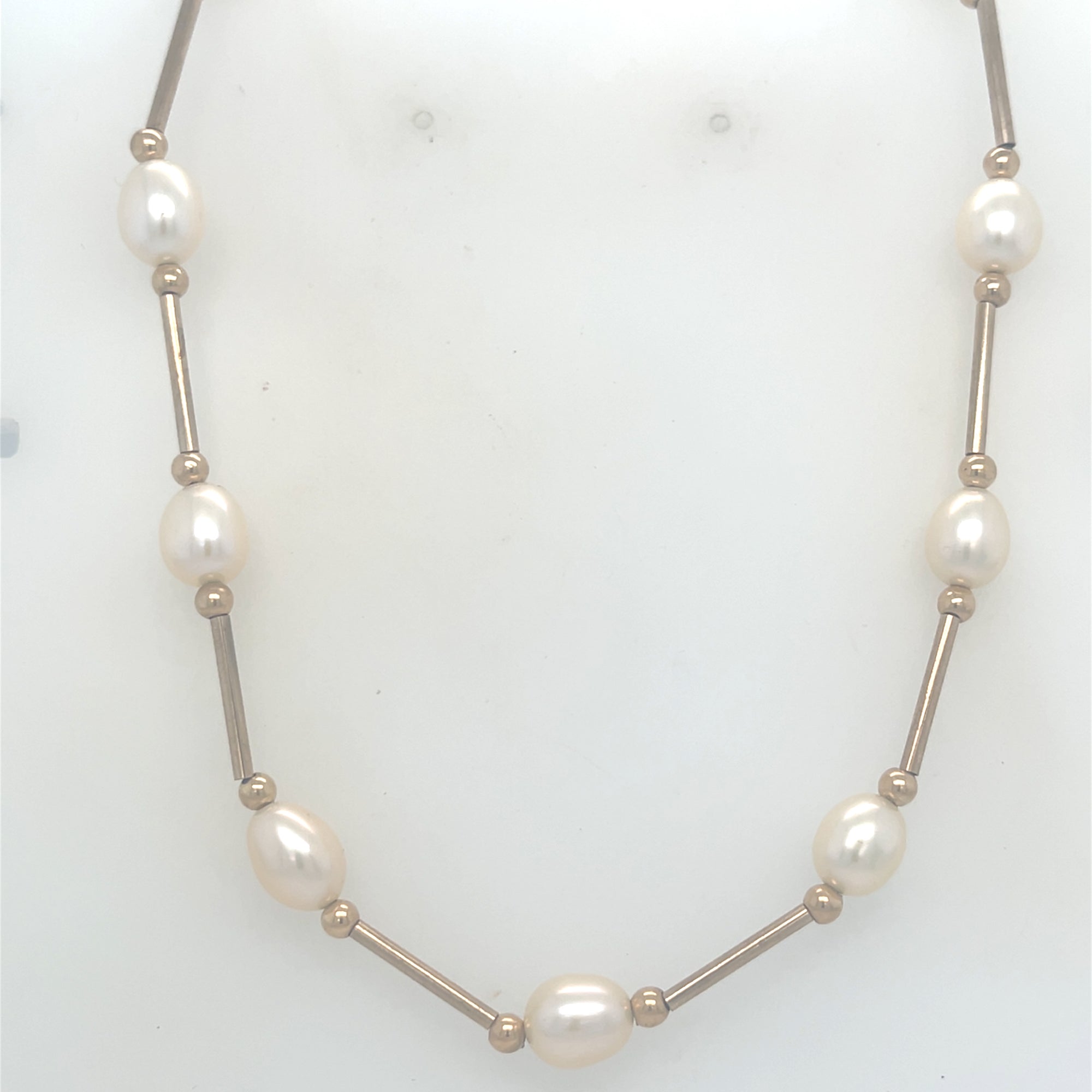 9kt Gold Cultured Pearl Necklace