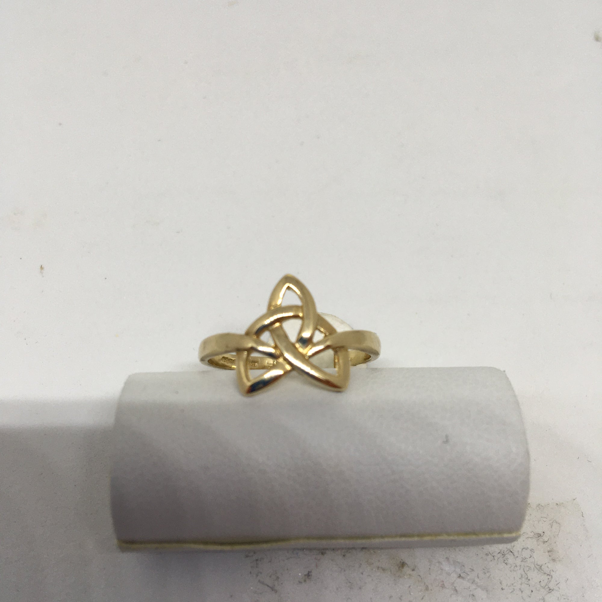 Trinity Knot Ring- Ladies Gold - Cahalan Jewellers