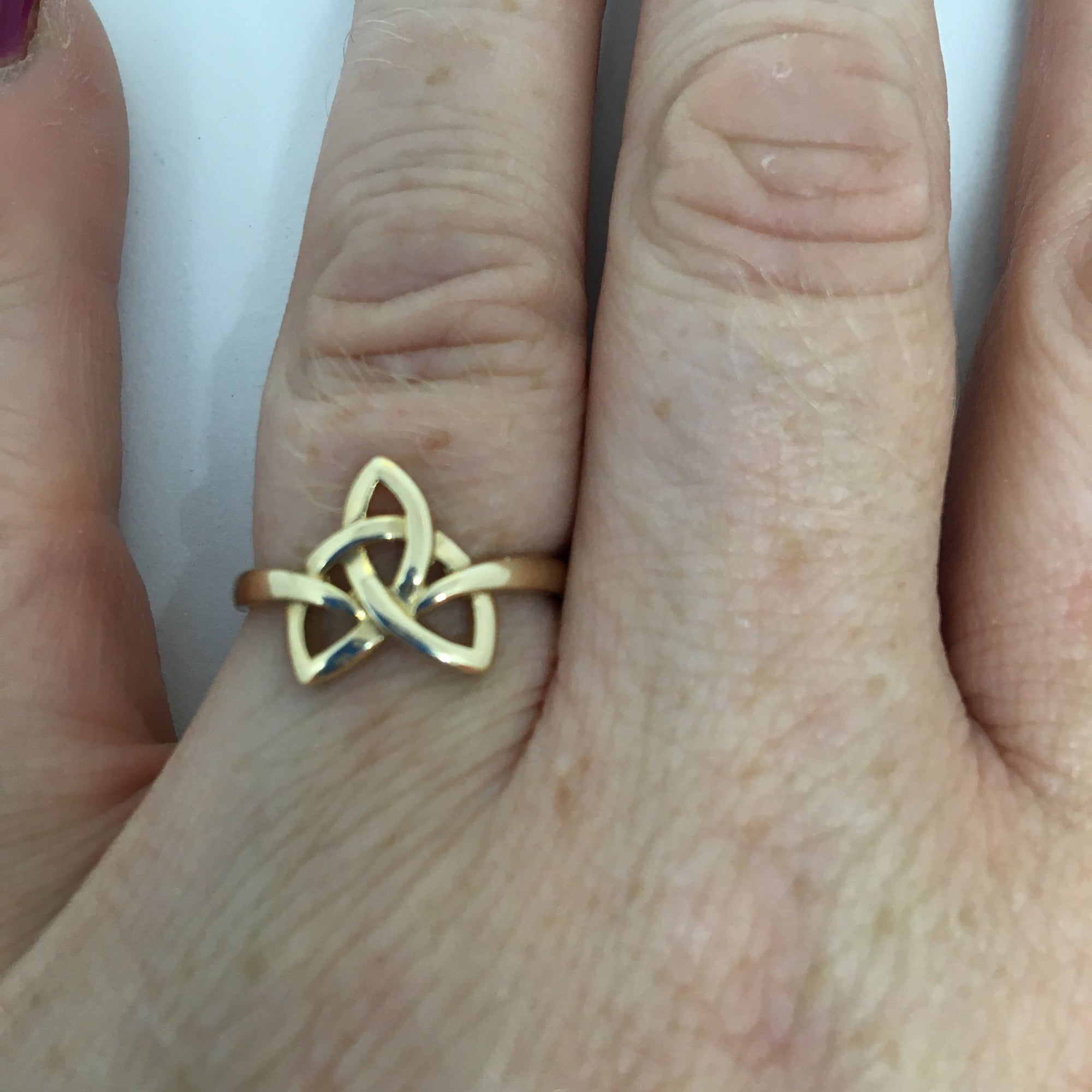 Trinity Knot Ring- Ladies Gold - Cahalan Jewellers