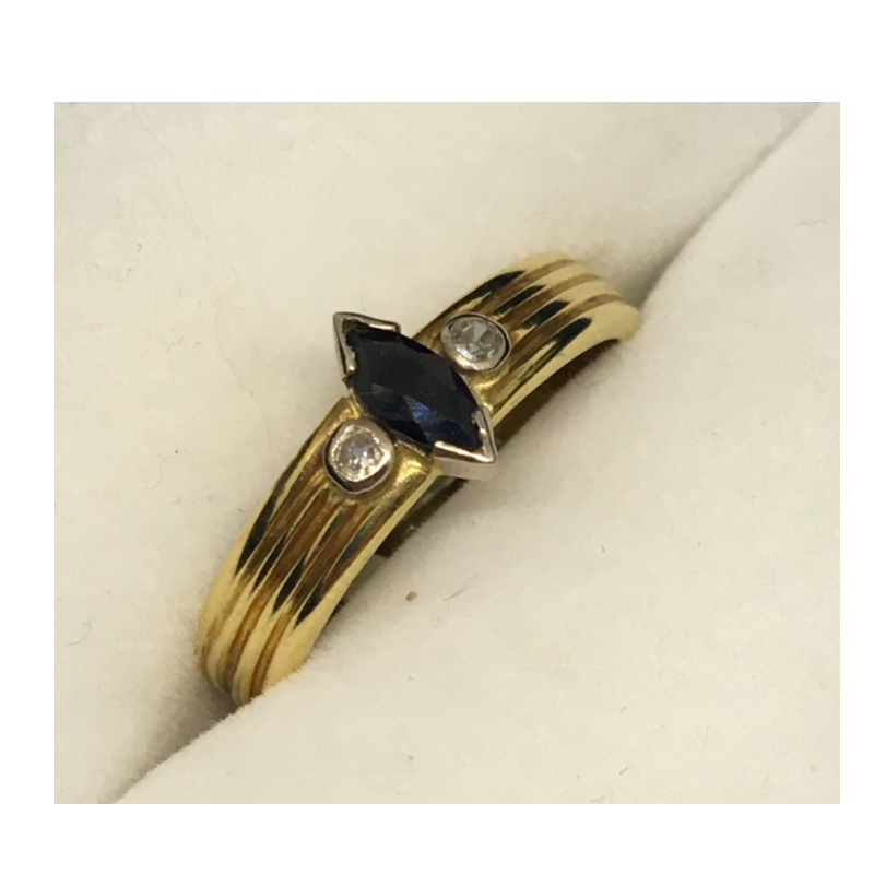 9ct Gold Band with Dark Sapphire Stone