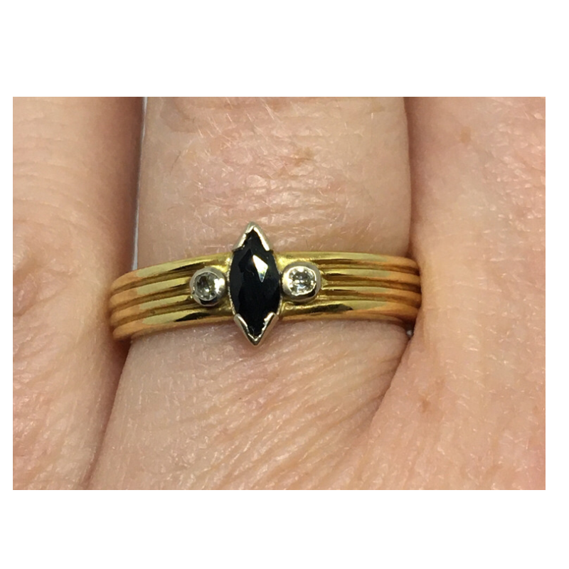 9ct Gold Band with Dark Sapphire Stone