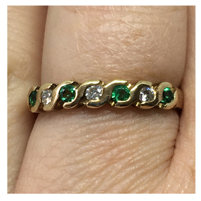 9ct Gold Emerald &amp; Diamond Ring