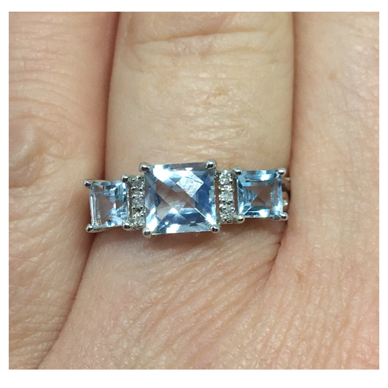 14ct White Gold 3 Stone Aqua Ring