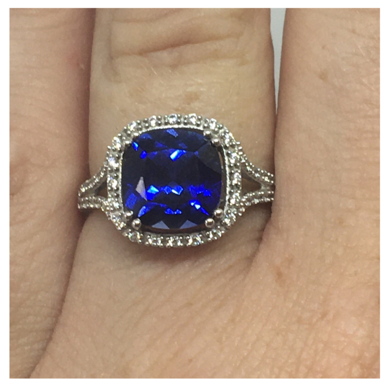 9kt White Gold Ring with Sapphire Stone