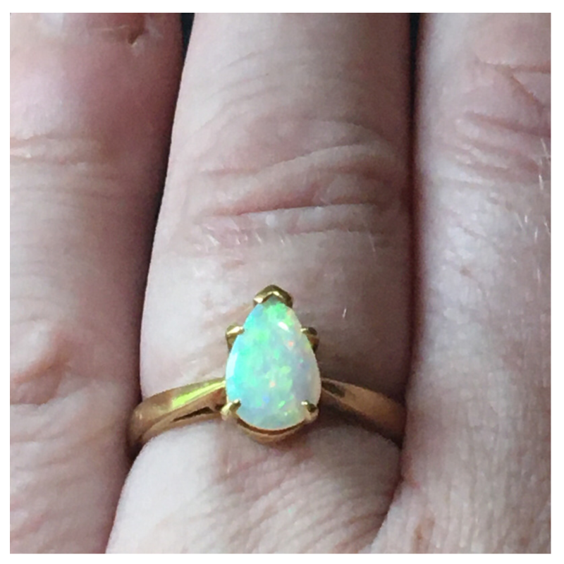 9ct Gold Pear Shaped Opal Ring