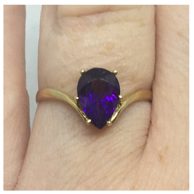 9kt Gold Ring with Pear Shaped Amethyst Coloured Stone