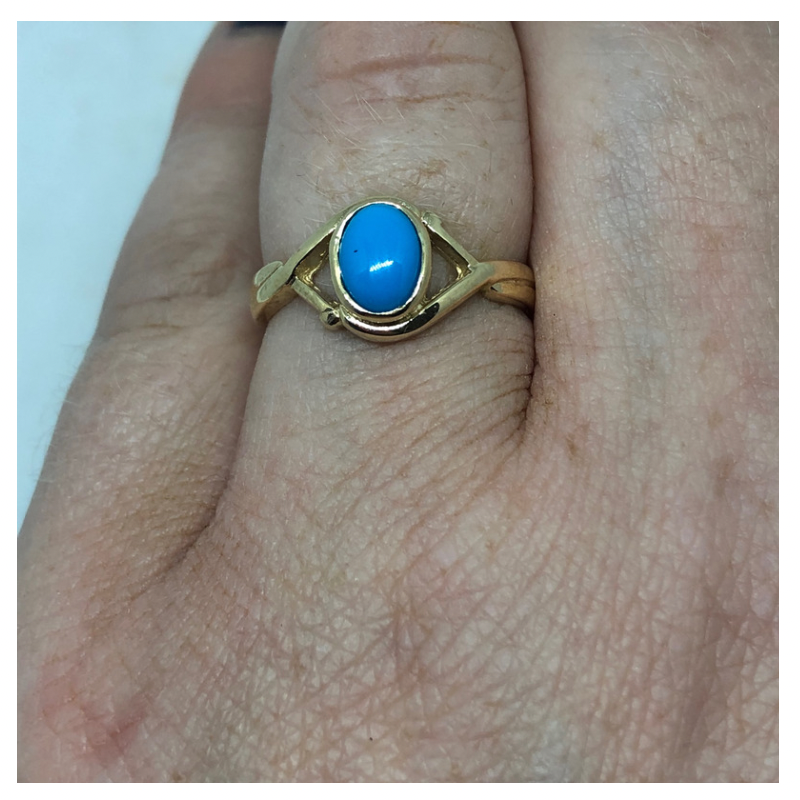 9kt Gold Ring with Turquoise Stone