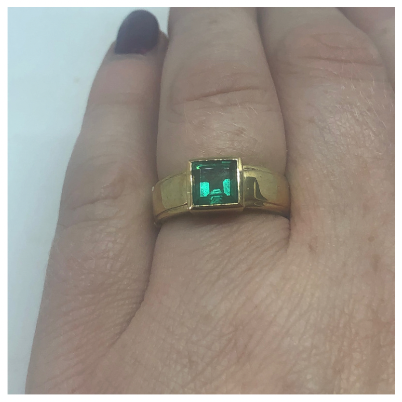 9kt Gold Ring with Square Green Stone