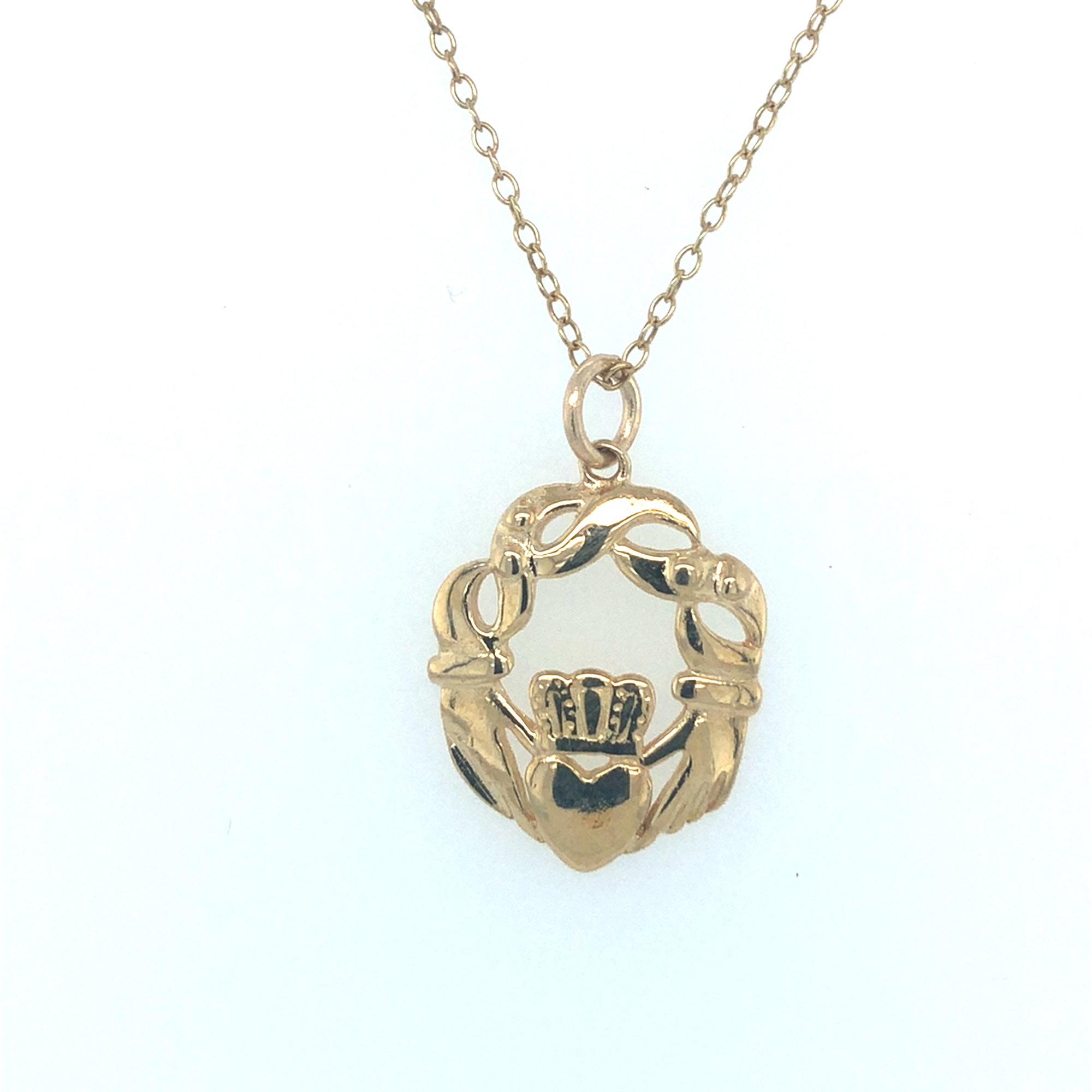 9kt Gold Claddagh Pendant