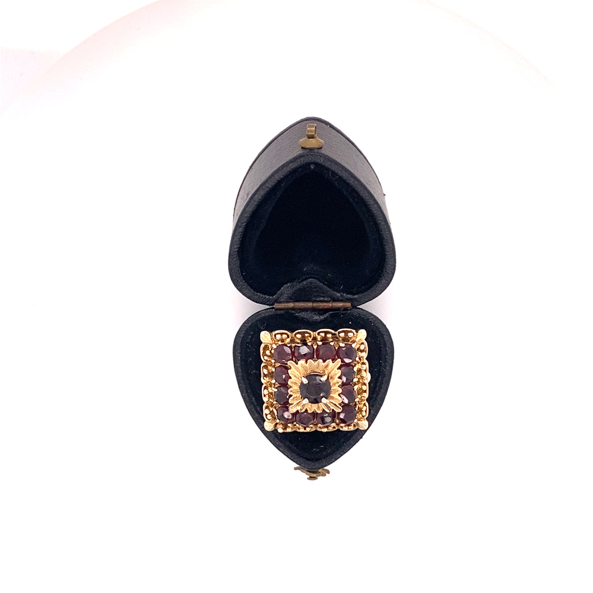 9kt Gold Antique Square Garnet Ring