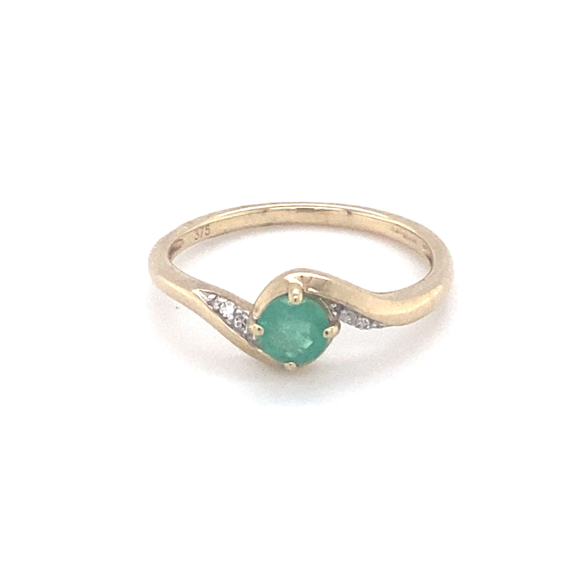 9kt Gold Emerald &amp; Diamond Ring
